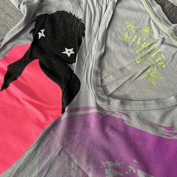 Nollie Gray Pink Purple V-Neck Graphic T-Shirt Size Small Dancing Neon - Picture 3 of 10